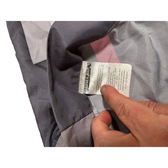 Minecraft Standard Pillowcase - Fun Design for Kids Bedroom - Picture 3 of 3